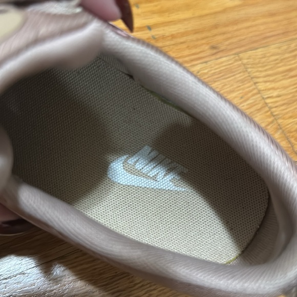 NIKE AIR MAX THEA - METALLIC ROSE GOLD - Picture 6 of 6